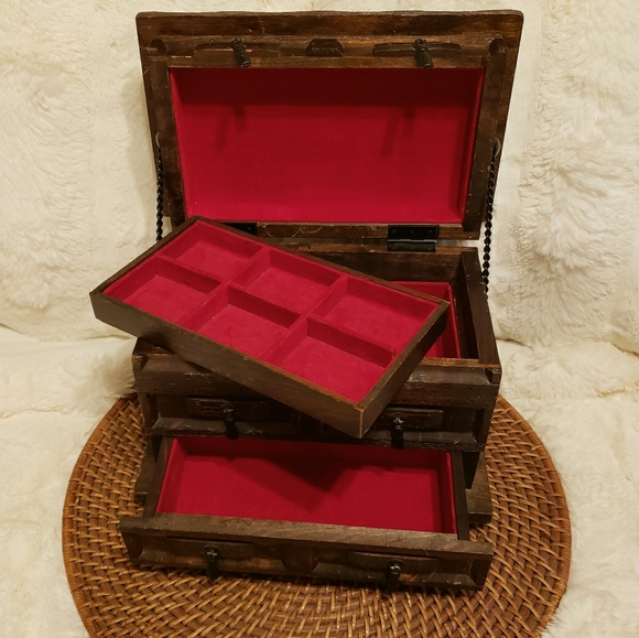 Vintage Crown Jewelry Music Box Walnut Red